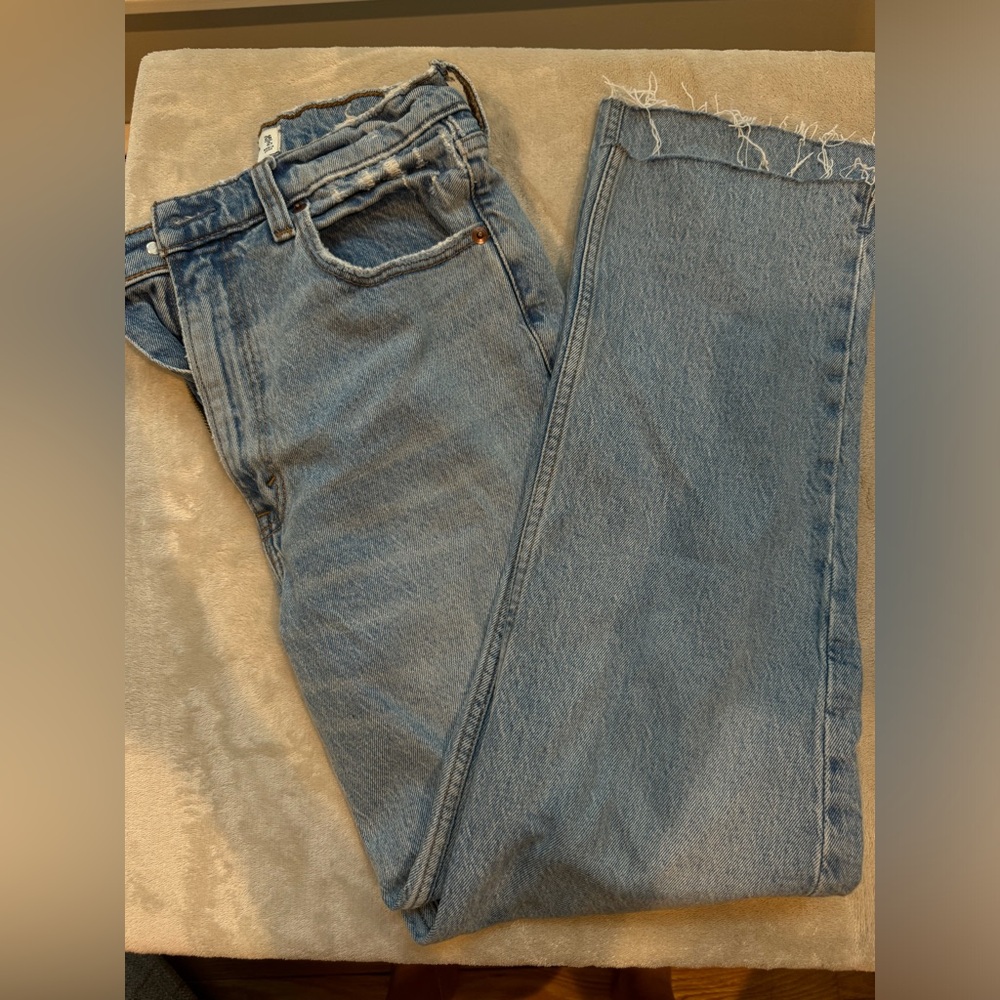 Abercrombie 90’s Straight Ultra High Rise Jeans